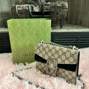 Gucci Crossbody bag